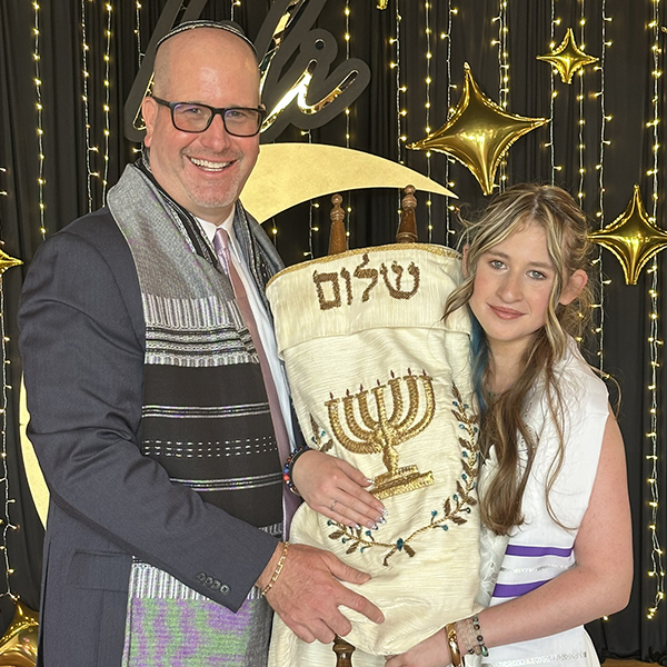 Book a Rabbi for Bat Mitzvah in Michigan